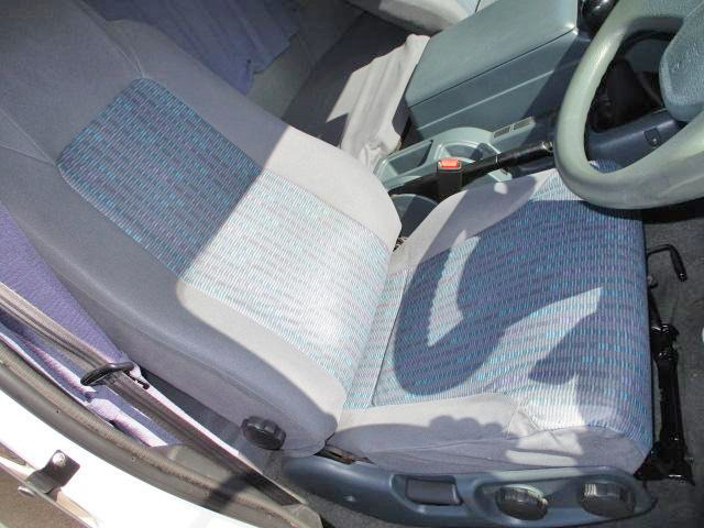 UDトラックスコンドルアルミウイング中型（4t）[写真36]