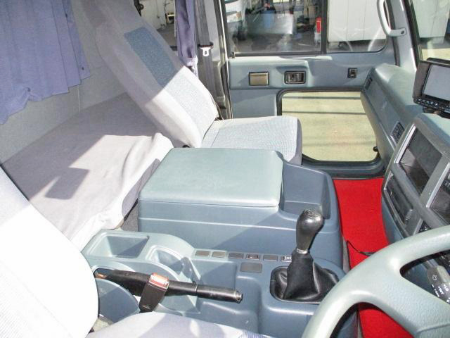 UDトラックスコンドルアルミウイング中型（4t）[写真37]