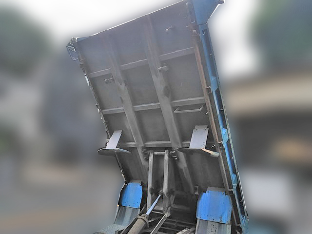 トヨタトヨエースダンプ小型（2t・3t）[写真12]