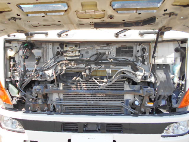 日野プロフィアミキサー車（コンクリートミキサー）大型（10t）[写真32]