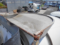 日野プロフィアミキサー車（コンクリートミキサー）大型（10t）[写真06]