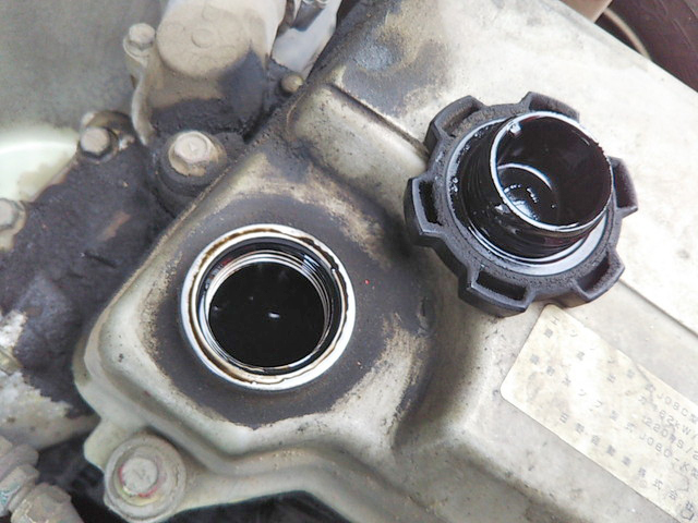 日野レンジャーユニック3段増トン（6t・8t）[写真29]