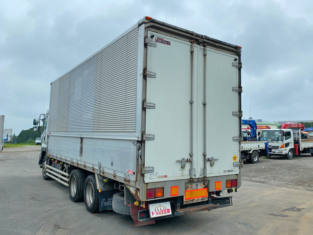 いすゞフォワードアルミウイング増トン（6t・8t）[写真04]