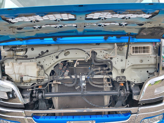 三菱ふそうスーパーグレートアルミウイング大型（10t）[写真11]