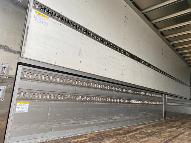 三菱ふそうスーパーグレートアルミウイング大型（10t）[写真17]