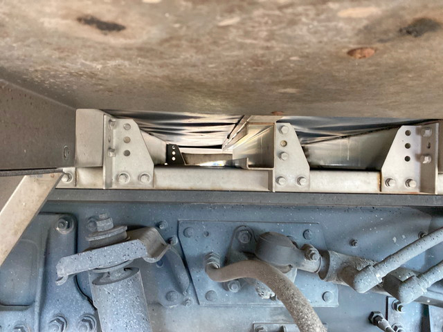 三菱ふそうスーパーグレートアルミウイング大型（10t）[写真23]