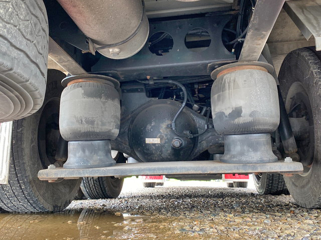 三菱ふそうスーパーグレートアルミウイング大型（10t）[写真27]