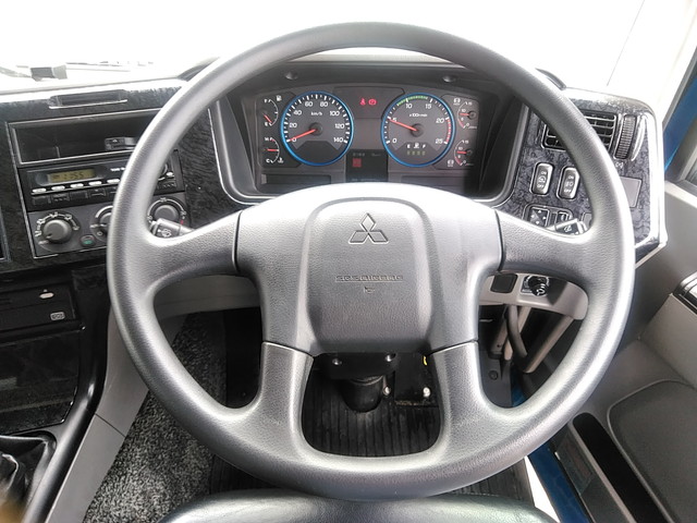 三菱ふそうスーパーグレートアルミウイング大型（10t）[写真37]