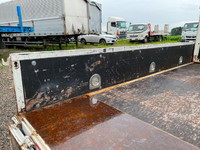 三菱ふそうキャンター平ボディ小型（2t・3t）[写真13]