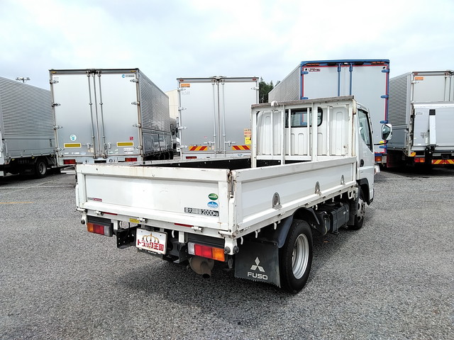 三菱ふそうキャンター平ボディ小型（2t・3t）[写真02]
