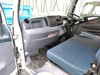 三菱ふそうキャンター平ボディ小型（2t・3t）[写真32]