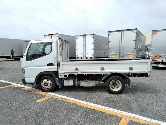 三菱ふそうキャンター平ボディ小型（2t・3t）[写真05]