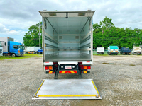 いすゞフォワードパネルバン中型（4t）[写真10]