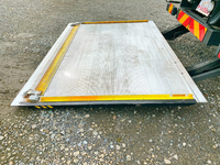 いすゞフォワードパネルバン中型（4t）[写真12]