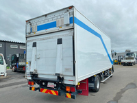 いすゞフォワードパネルバン中型（4t）[写真02]