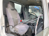 いすゞフォワードパネルバン中型（4t）[写真33]