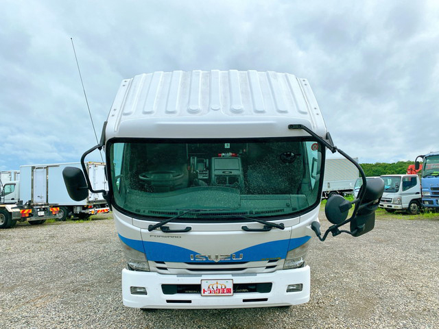 いすゞフォワードパネルバン中型（4t）[写真08]