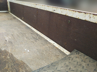 いすゞエルフ平ボディ小型（2t・3t）[写真11]