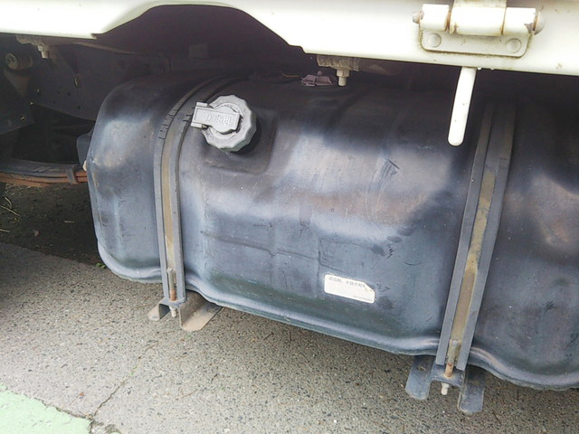 いすゞエルフ平ボディ小型（2t・3t）[写真12]