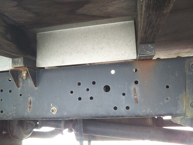 いすゞエルフ平ボディ小型（2t・3t）[写真14]