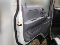 いすゞエルフ平ボディ小型（2t・3t）[写真22]