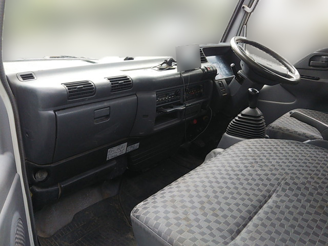 いすゞエルフ平ボディ小型（2t・3t）[写真26]