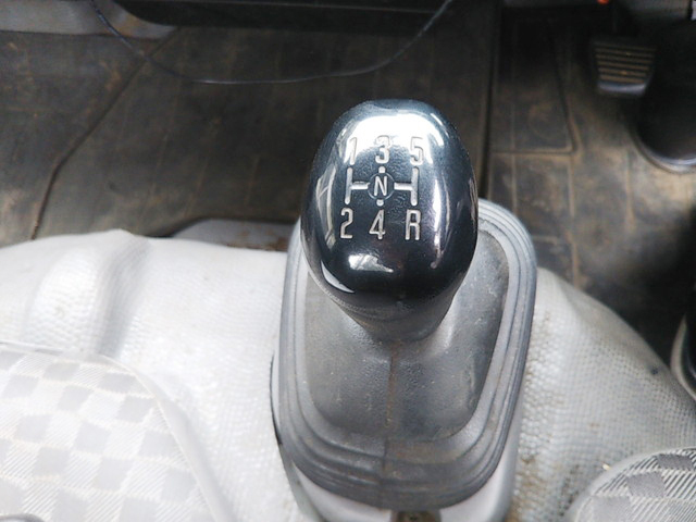 いすゞエルフ平ボディ小型（2t・3t）[写真30]