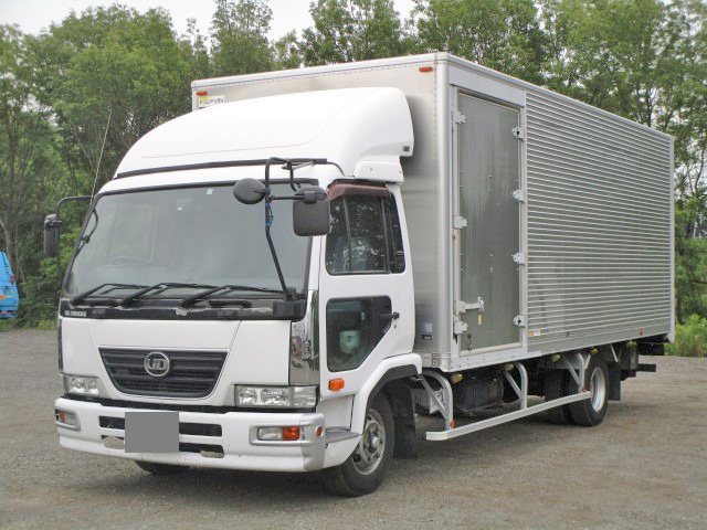 UDトラックスコンドルアルミバン中型（4t）[写真03]