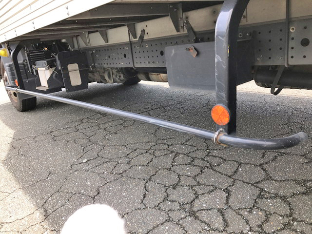 三菱ふそうキャンターアルミバン小型（2t・3t）[写真14]