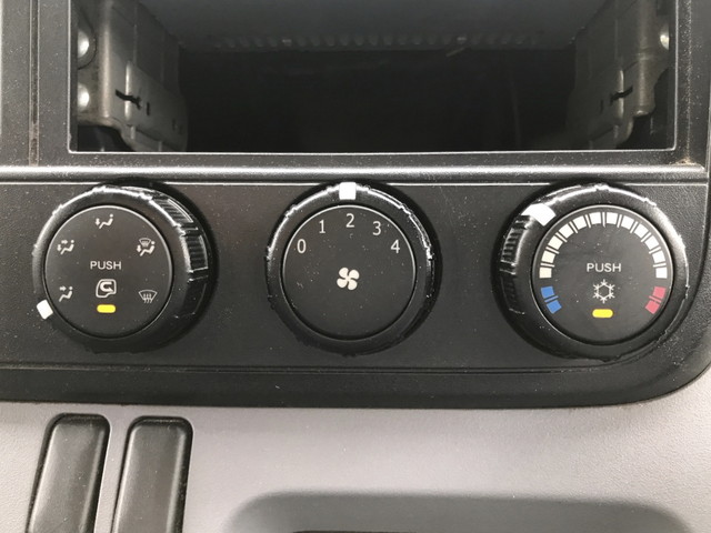 三菱ふそうキャンターアルミバン小型（2t・3t）[写真36]