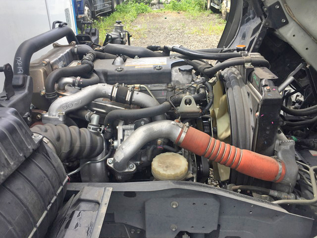 いすゞフォワードパネルバン中型（4t）[写真24]