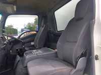 いすゞフォワードパネルバン中型（4t）[写真30]