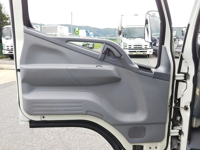 三菱ふそうキャンター冷凍車（冷蔵車）小型（2t・3t）[写真29]