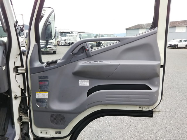 三菱ふそうキャンター冷凍車（冷蔵車）小型（2t・3t）[写真30]