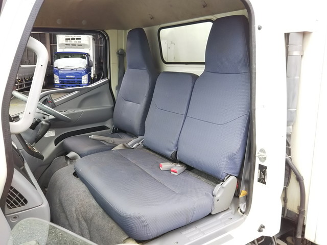 三菱ふそうキャンター冷凍車（冷蔵車）小型（2t・3t）[写真31]