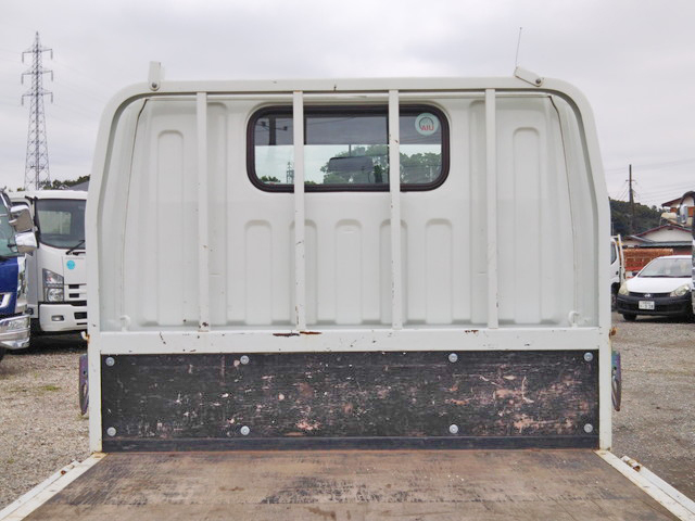 三菱ふそうキャンター平ボディ小型（2t・3t）[写真12]