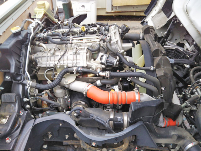 三菱ふそうキャンター平ボディ小型（2t・3t）[写真28]