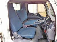 三菱ふそうキャンター平ボディ小型（2t・3t）[写真34]