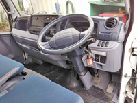 三菱ふそうキャンター平ボディ小型（2t・3t）[写真35]