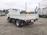 三菱ふそうキャンター平ボディ小型（2t・3t）[写真04]