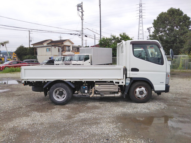 三菱ふそうキャンター平ボディ小型（2t・3t）[写真06]