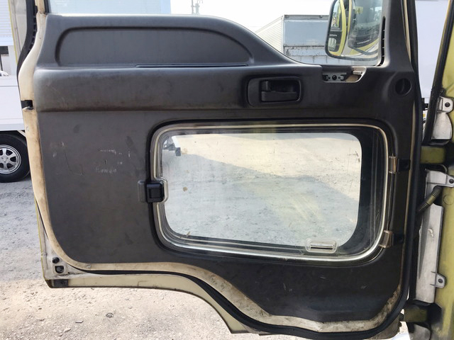 いすゞフォワードアルミブロック増トン（6t・8t）[写真21]