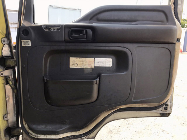 いすゞフォワードアルミブロック増トン（6t・8t）[写真22]