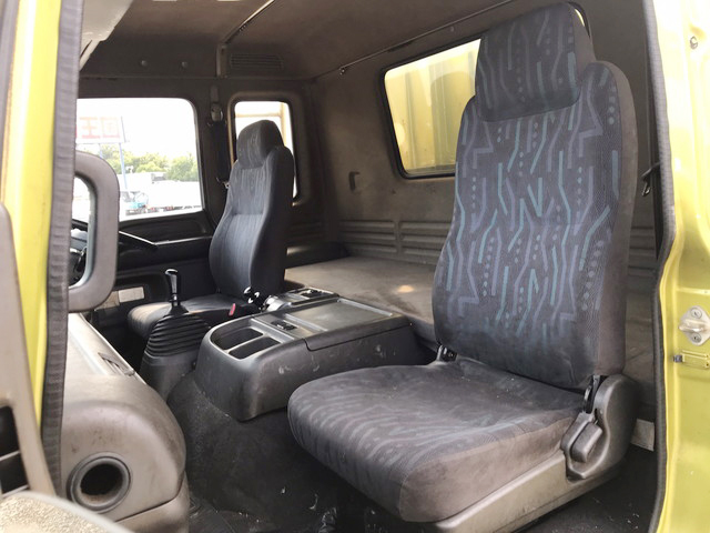 いすゞフォワードアルミブロック増トン（6t・8t）[写真23]