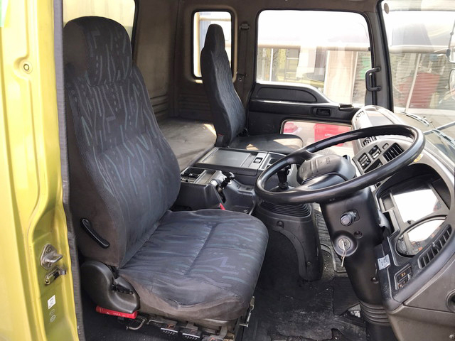 いすゞフォワードアルミブロック増トン（6t・8t）[写真24]