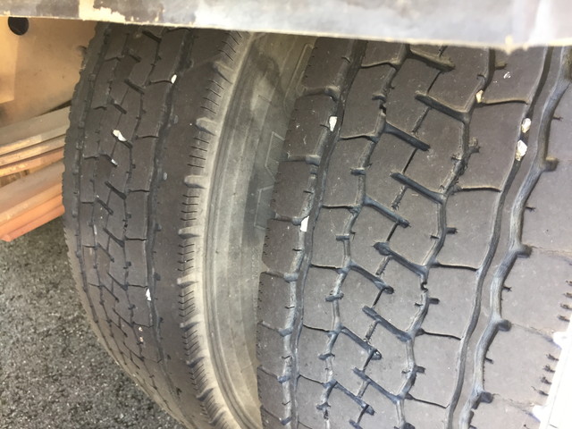 いすゞエルフユニック4段小型（2t・3t）[写真23]