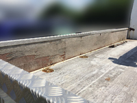 いすゞエルフユニック4段小型（2t・3t）[写真09]