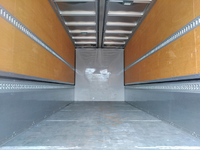 いすゞフォワードアルミウイング中型（4t）[写真10]