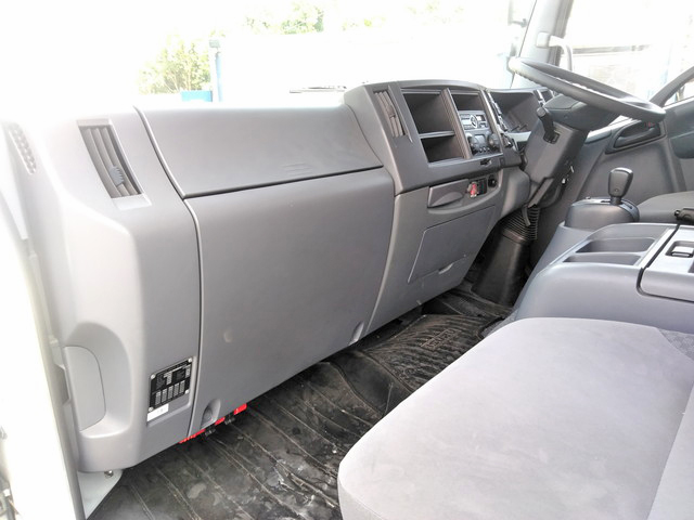 いすゞフォワードアルミウイング中型（4t）[写真30]