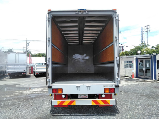 いすゞフォワードアルミウイング中型（4t）[写真09]